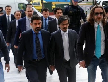 Η Άγκυρα «εκτίμησε» την επιστροφή των 2 Τούρκων στρατιωτικών: «Ξέρουμε που κρατάτε τους 8 προδότες εσείς & οι ΗΠΑ»!